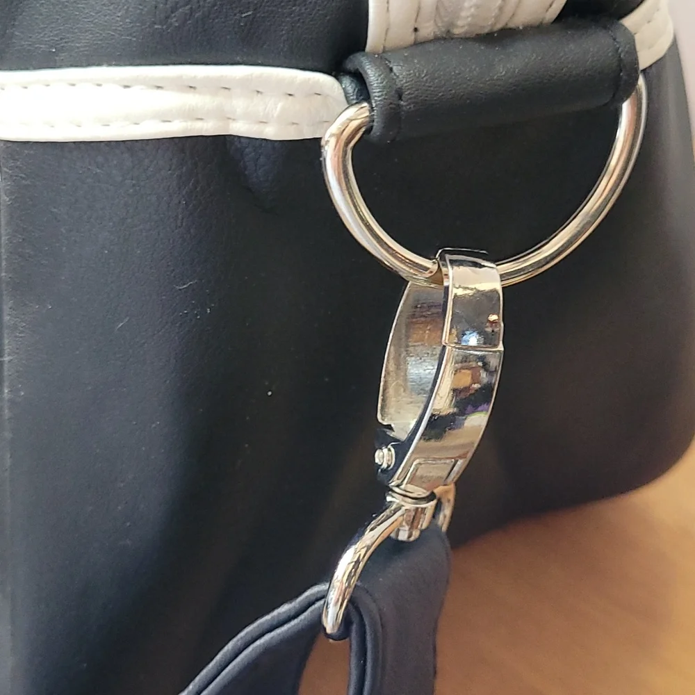 Robin Ruth Colorful Weekender Bag - Picture 7 of 9